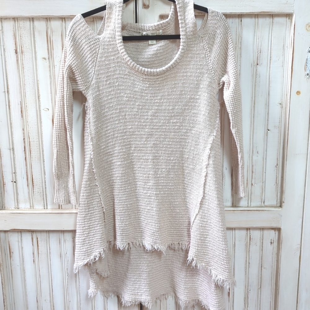 Kaisely, pale pink blush color cold shoulder sweater. Small